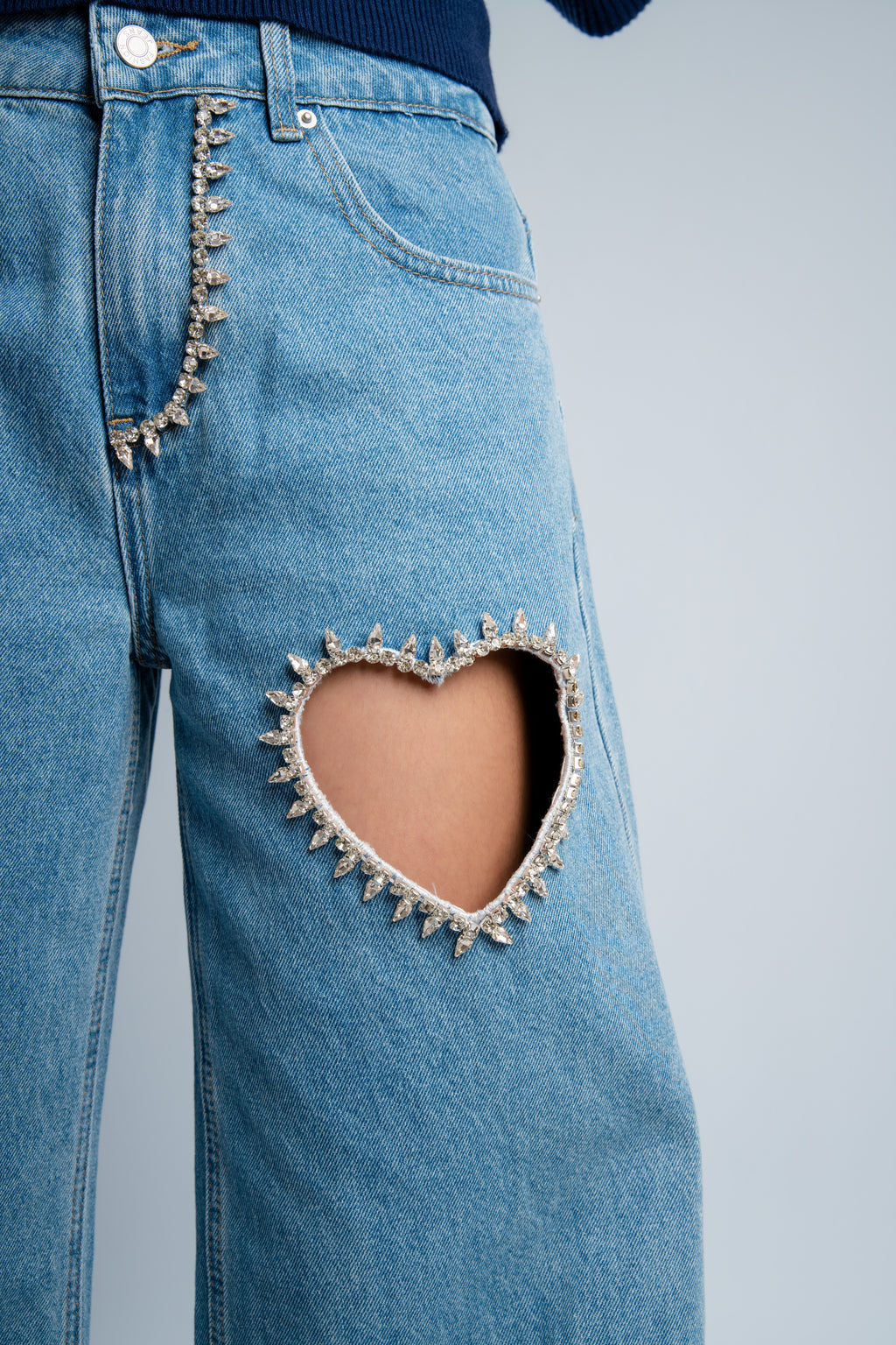 Jean large a coeur