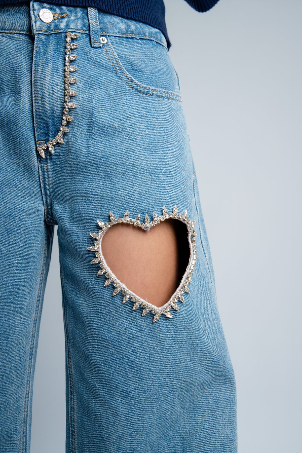 Jean large a coeur