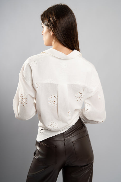 Chemise  blanche en broderie anglaise