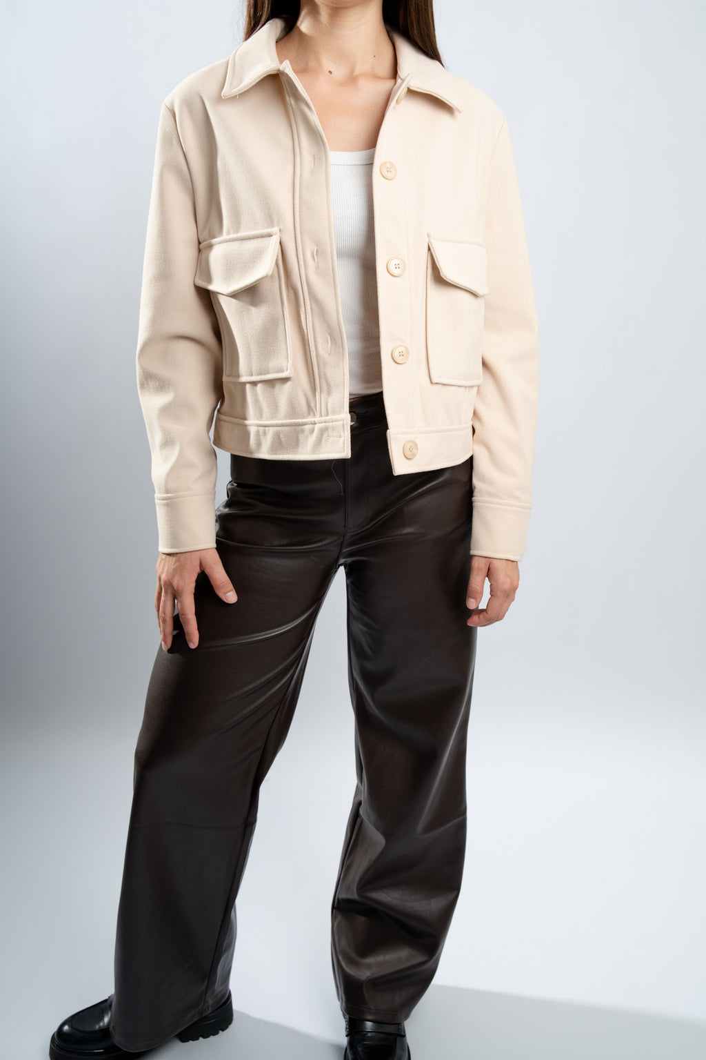Veste courte col chemise écru