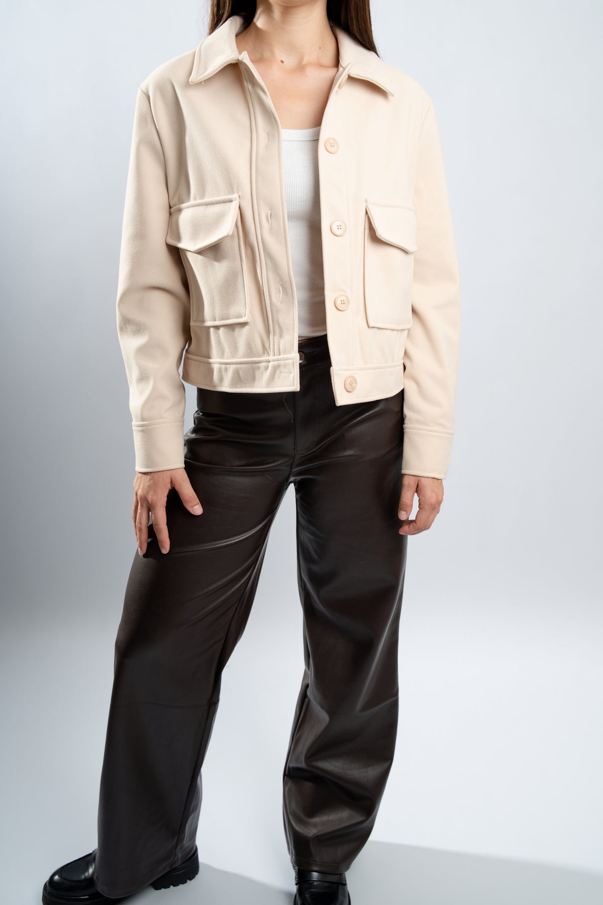 Veste courte col chemise écru